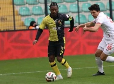 David Sambissa manque un penalty décisif et complique la tâche d’Istanbulspor en coupe de Turquie